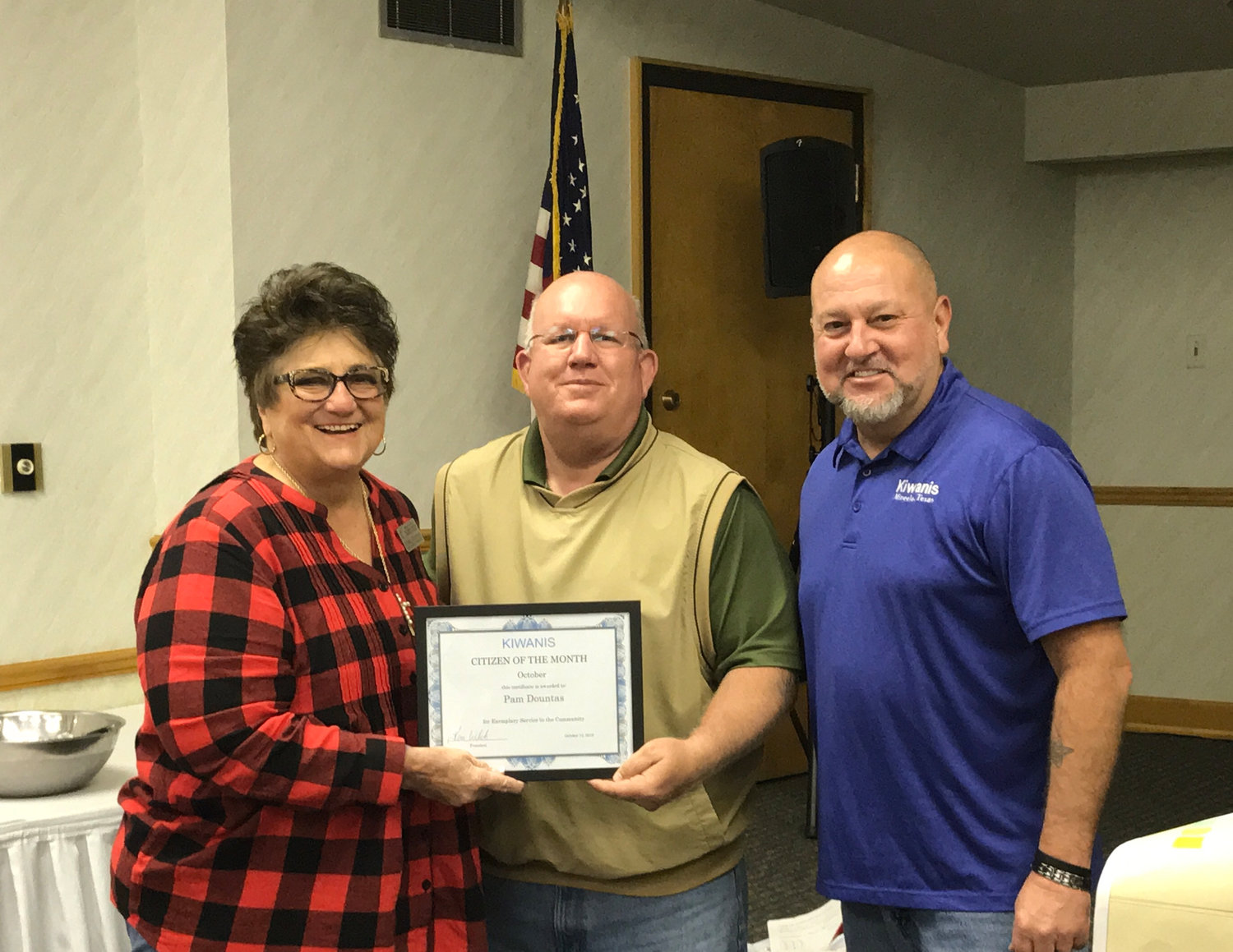 Pam Dauntas was presented as the October Citizen of the Month by Mineola Kiwanis President Kevin White and Kiwanian David Huston. Pam is the seniors minister at the Mineola First United Methodist Church. Among her many activities, is her involvement in rescuing abused horses.